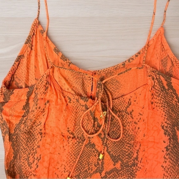 XIA Sleeveless Blouse | SIZE S - Picture 4 of 6